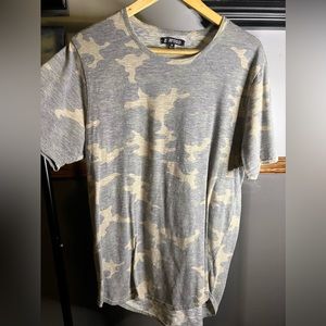 Elwood camo t shirt